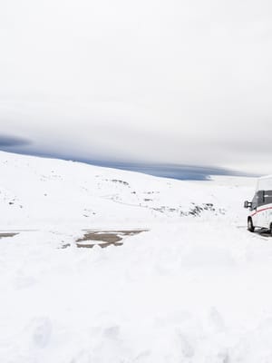 motorhome-at-ski-resort-of-sierra-nevada-2026-03-24-22-12-23-utc